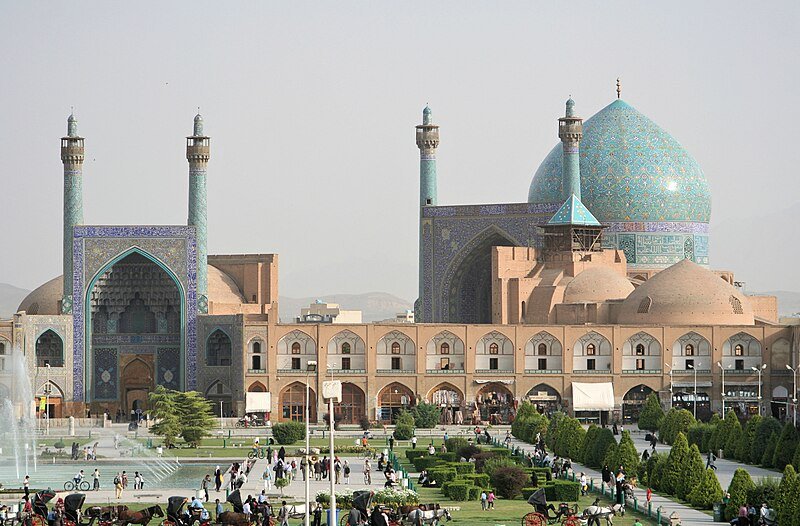 Isfahan_Royal_Mosque_general_(retouched)